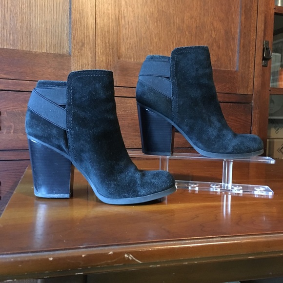 Reaction by Kenneth Cole black suede boots - Picture 2 of 7